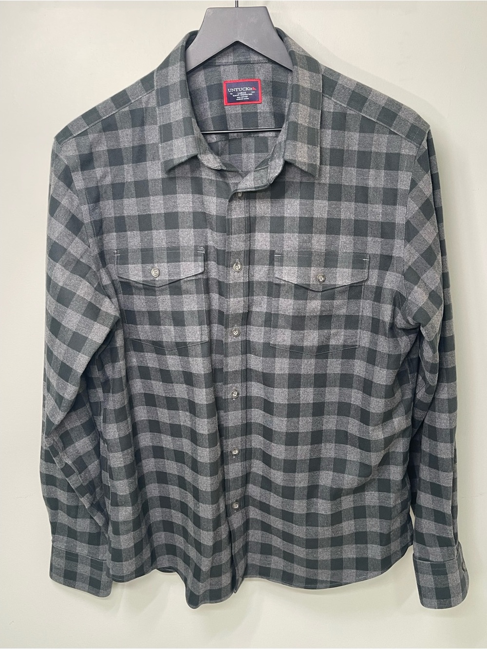 UNTUCKit Men’s Gray Plaid Long-Sleeve Button-Down Shirt